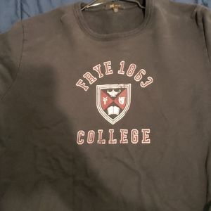 Frye vintage looking crewneck